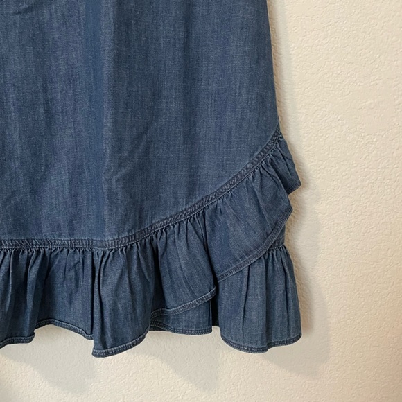 Like NEW Draper James Denim Ruffle Dress 💙 - Picture 2 of 4